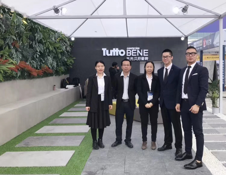 Totobeni Appears at Xiamen Stone Exhibition, Discovering a Different New 